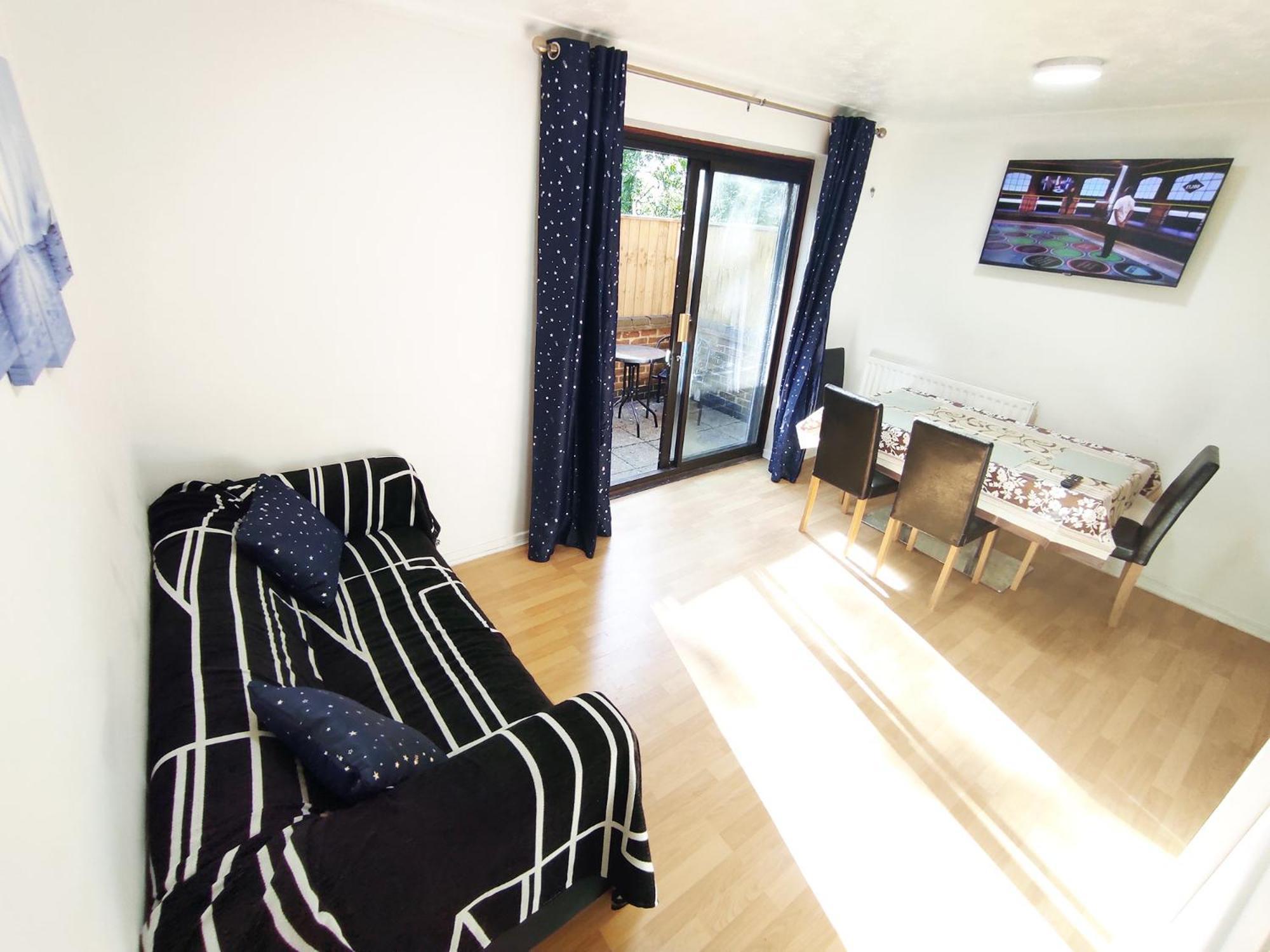 The Swans - Two-Bedroom City Centre House With Parking Oxford Exterior photo